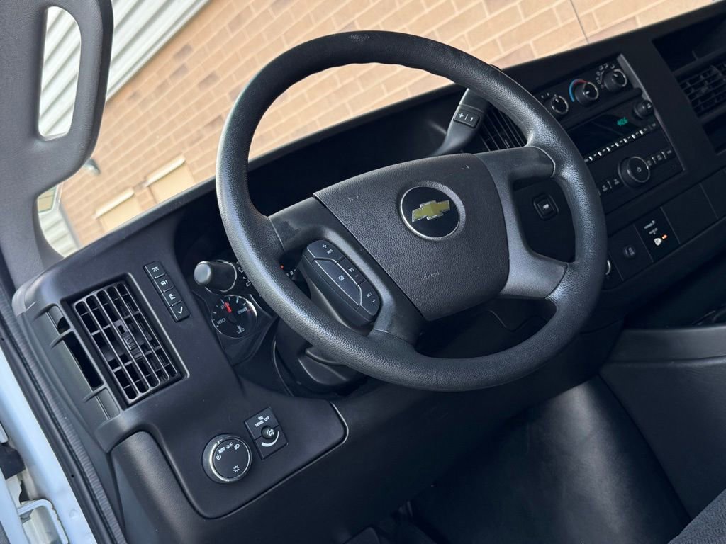 Used 2022 Chevrolet Express 2500 w/ Driver Convenience Package RWD image 11