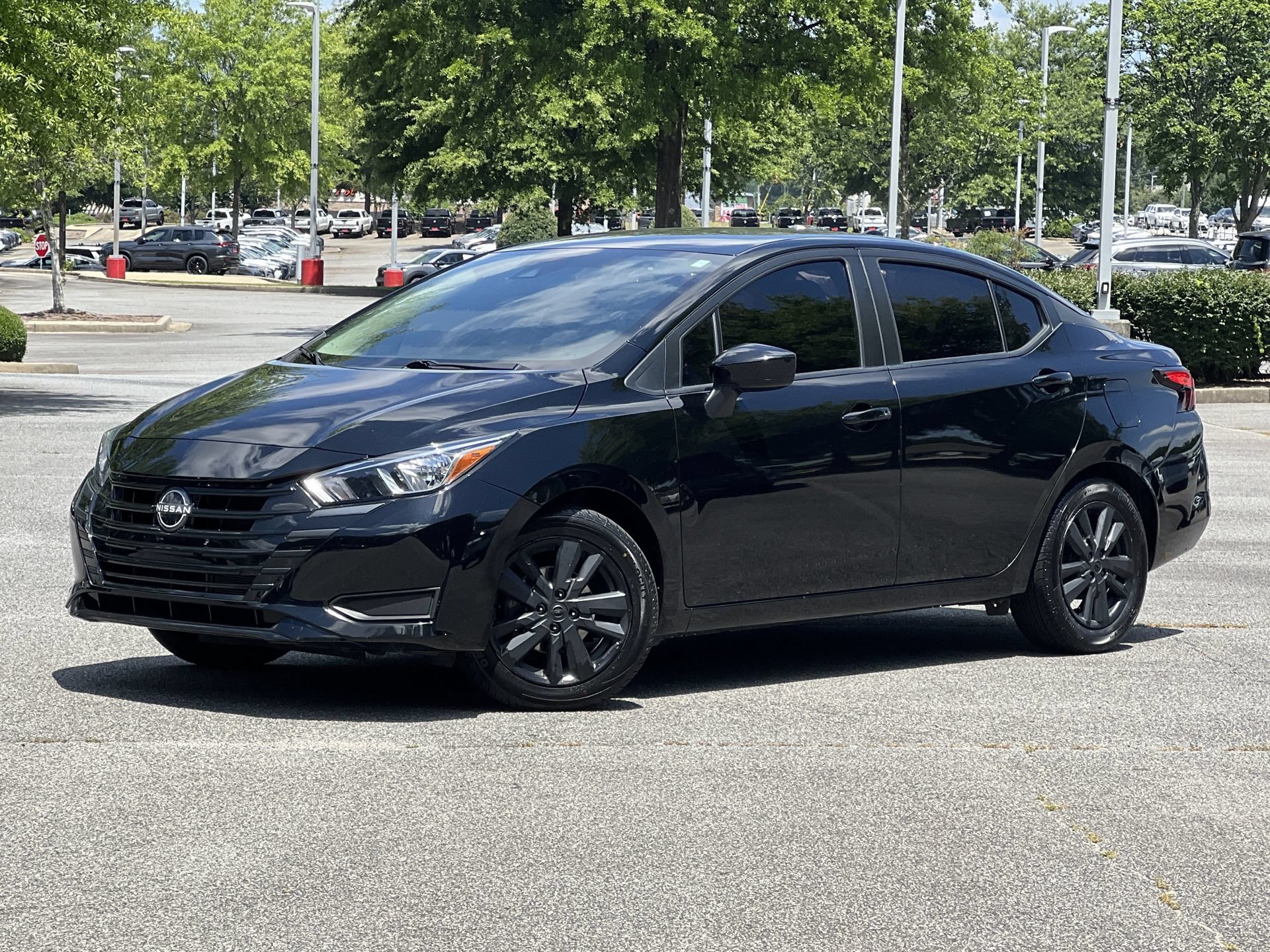 Certified 2023 Nissan Versa SV FWD image 1