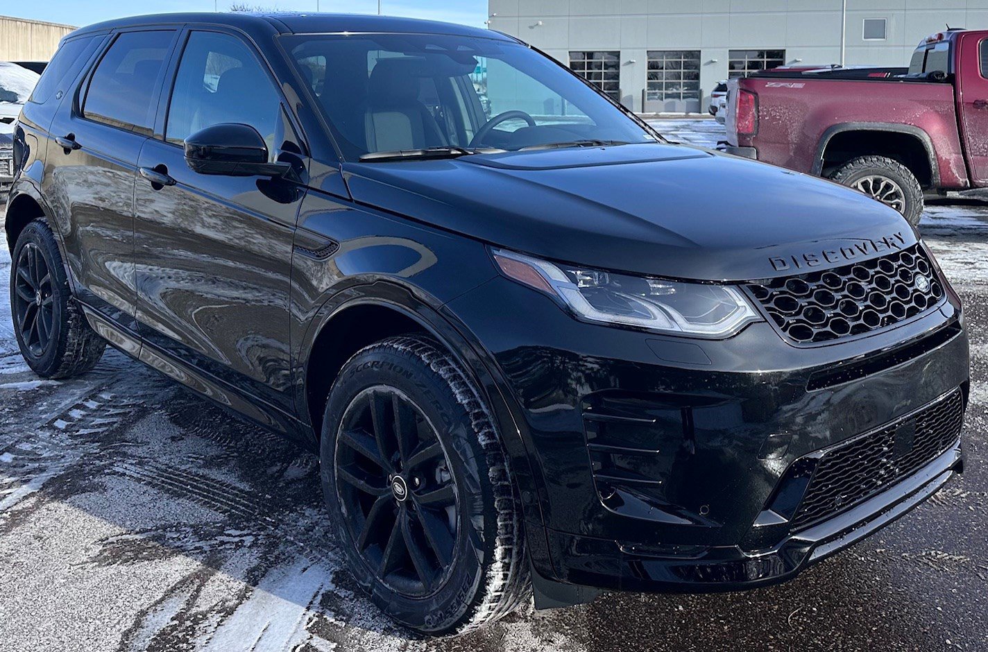 New 2026 Land Rover Discovery Sport Landmark image 3