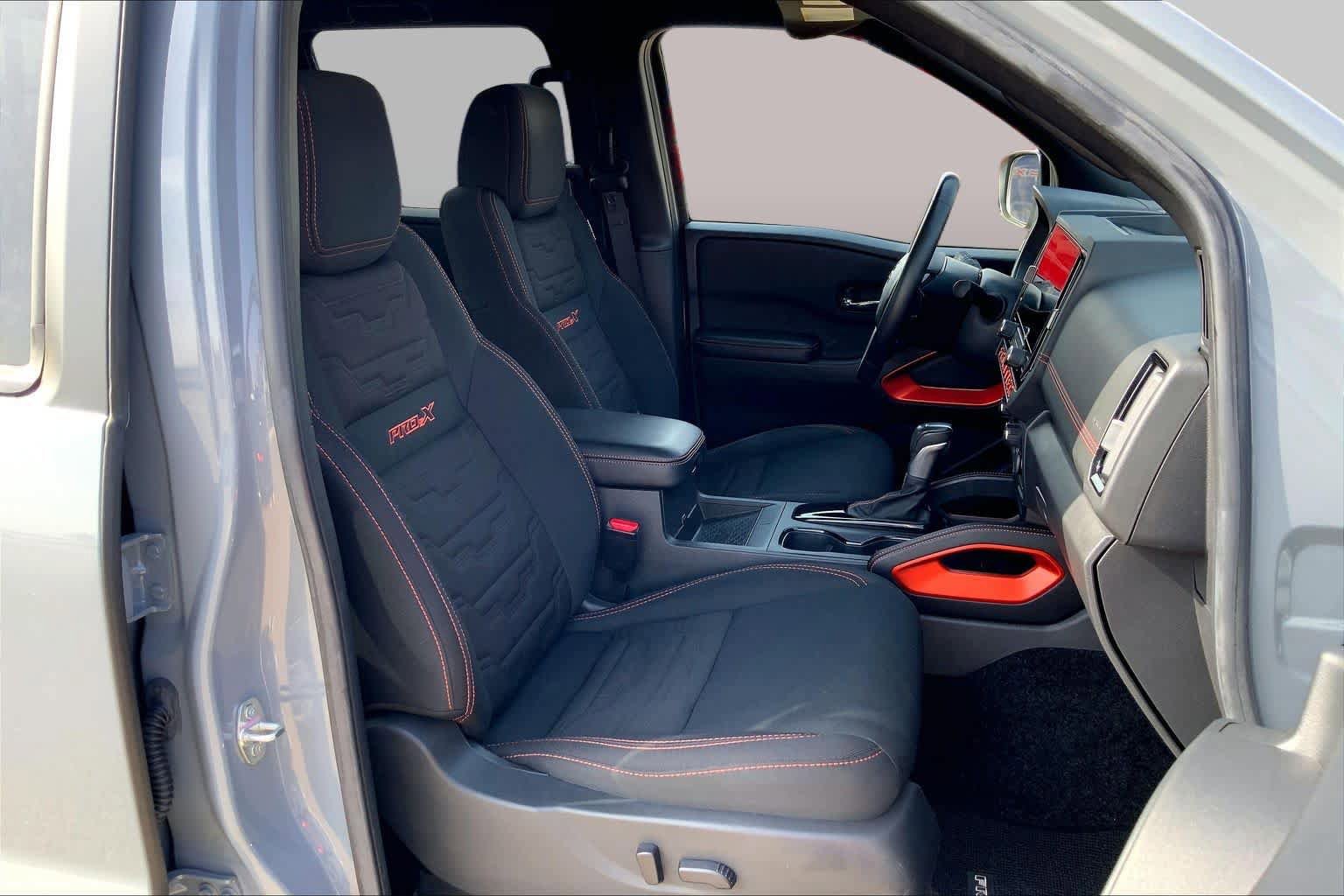 Used 2025 Nissan Frontier Pro-X w/ Pro Convenience Package RWD image 9