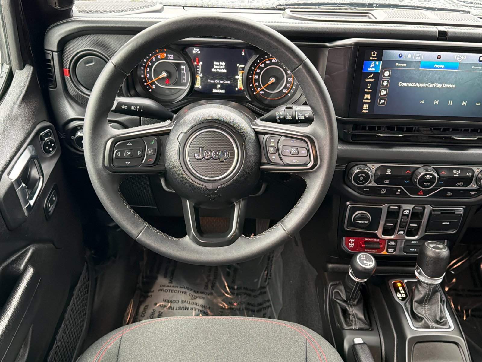 Used 2025 Jeep Wrangler Unlimited Rubicon AWD/4WD image 16