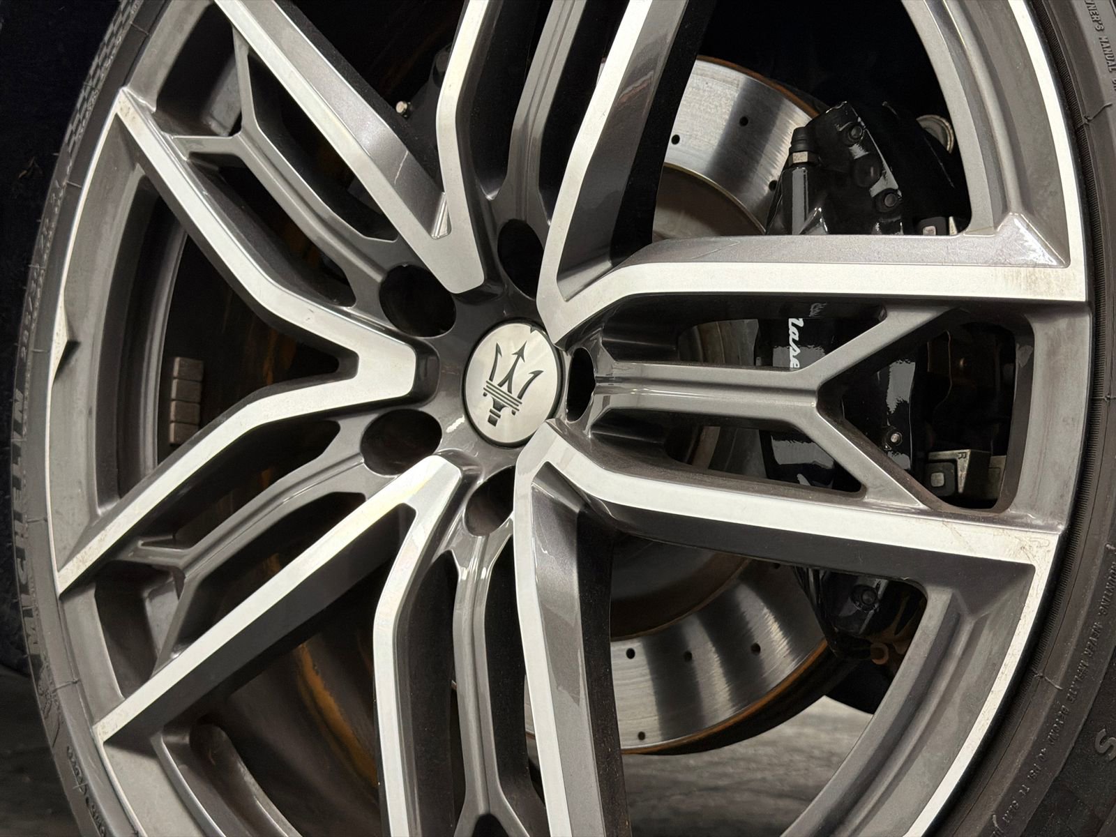 Used 2022 Maserati Quattroporte Modena image 5