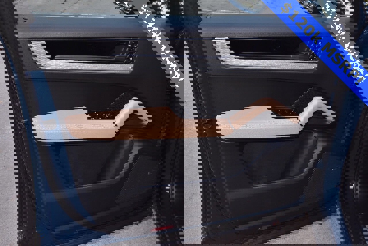 Used 2025 Porsche Cayenne image 34