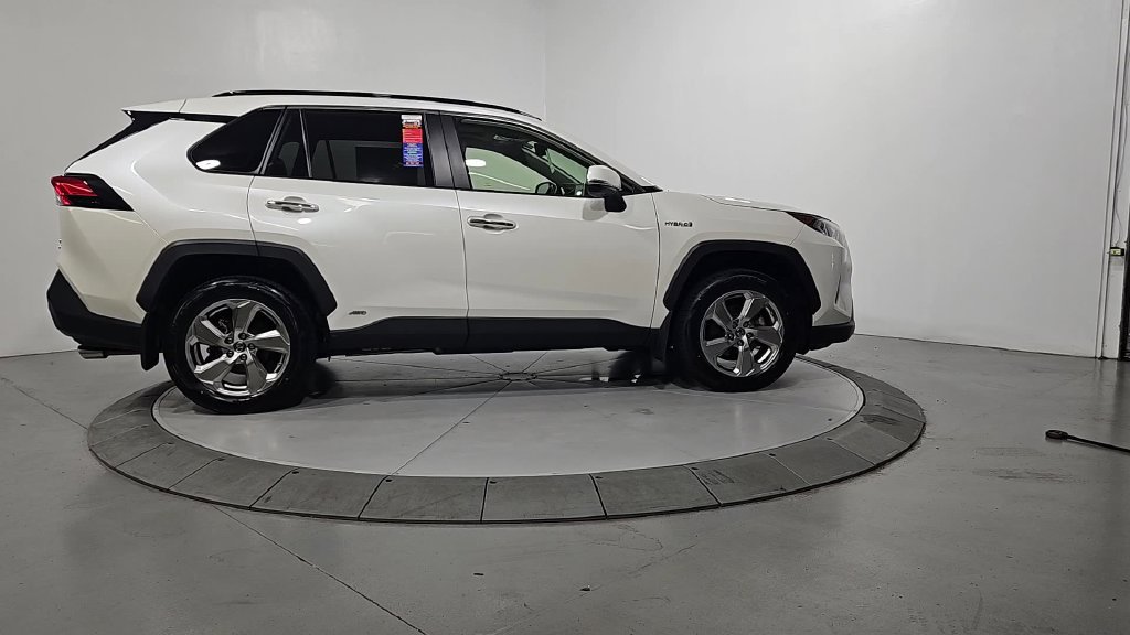 Used 2019 Toyota RAV4 Limited AWD/4WD image 6