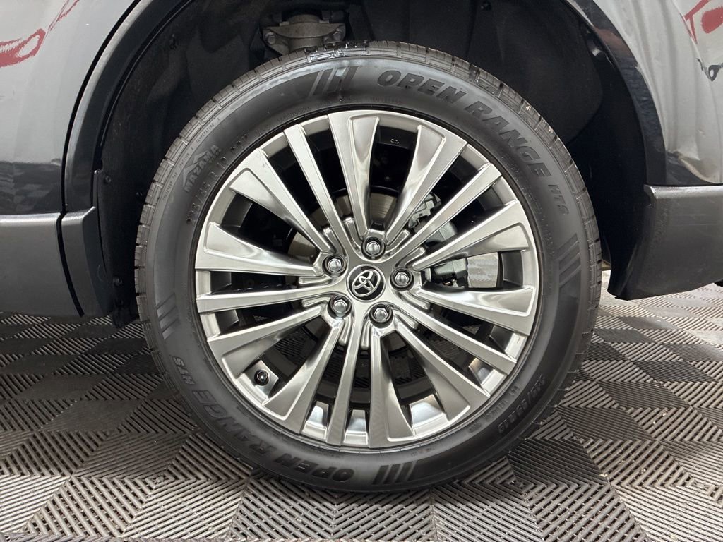 Used 2023 Toyota Venza Limited AWD/4WD image 34