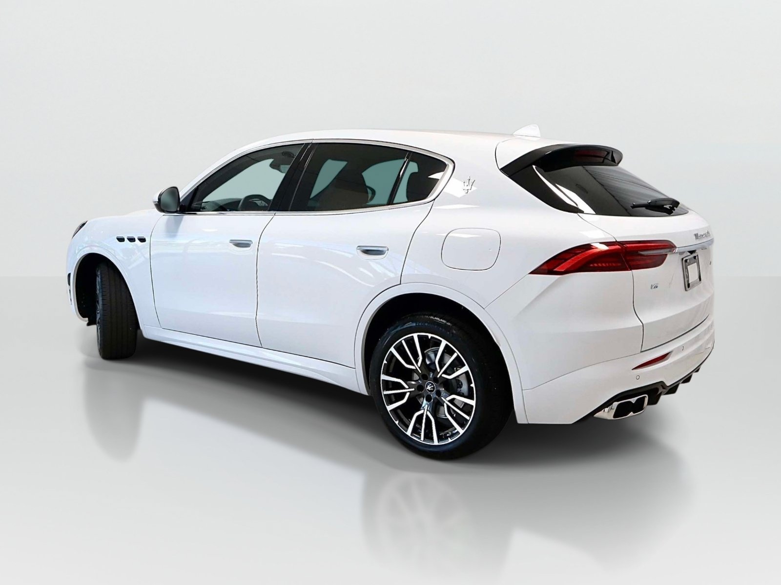 New 2027 Maserati Grecale AWD/4WD image 3