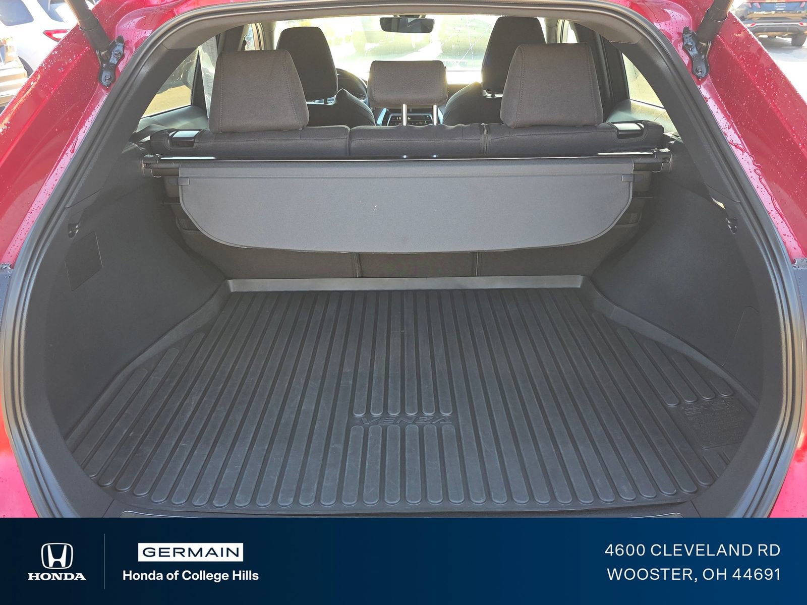 Used 2024 Toyota Venza XLE AWD/4WD image 18