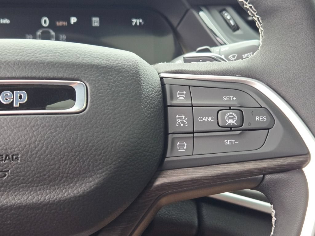 New 2027 Jeep Grand Cherokee L 4WD image 42