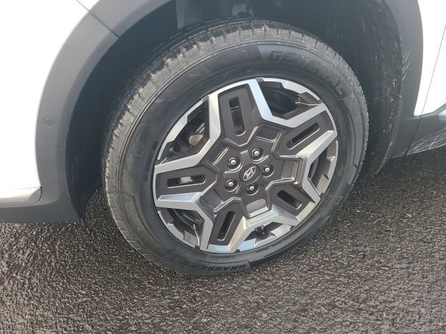 Used 2023 Hyundai Santa Fe Limited image 9