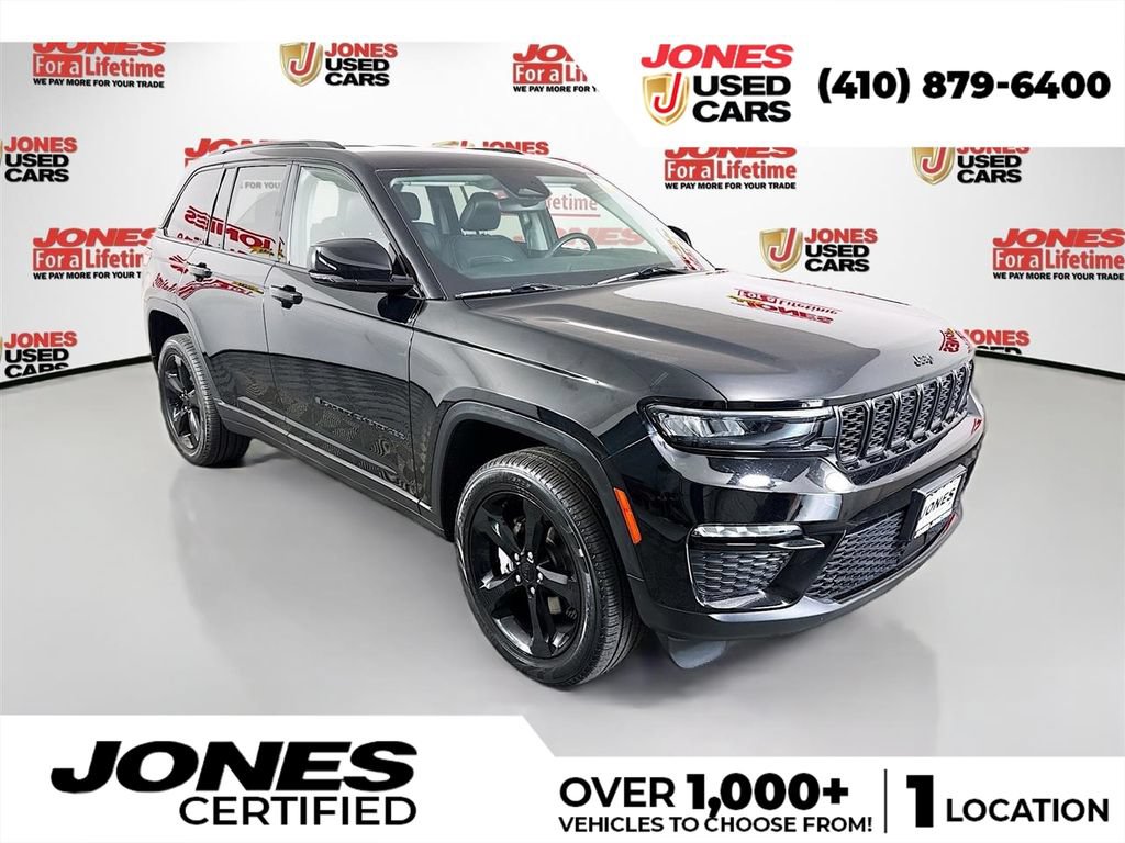 Used 2023 Jeep Grand Cherokee Limited w/ Black Appearance Package