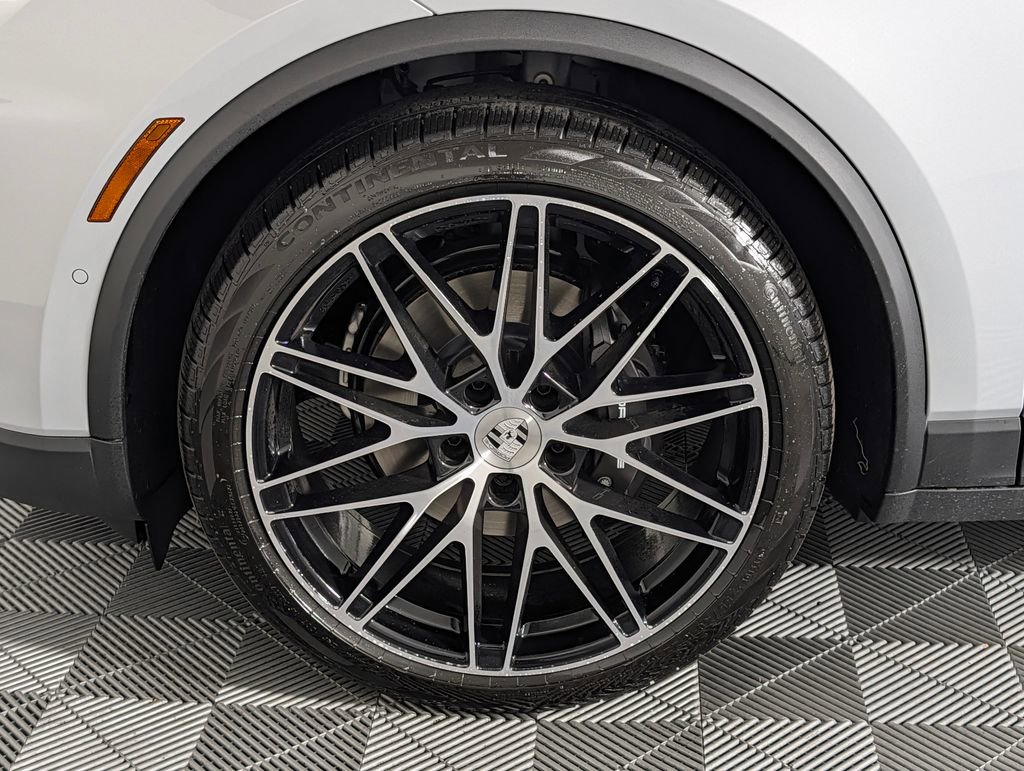 New 2026 Porsche Macan Electric image 11