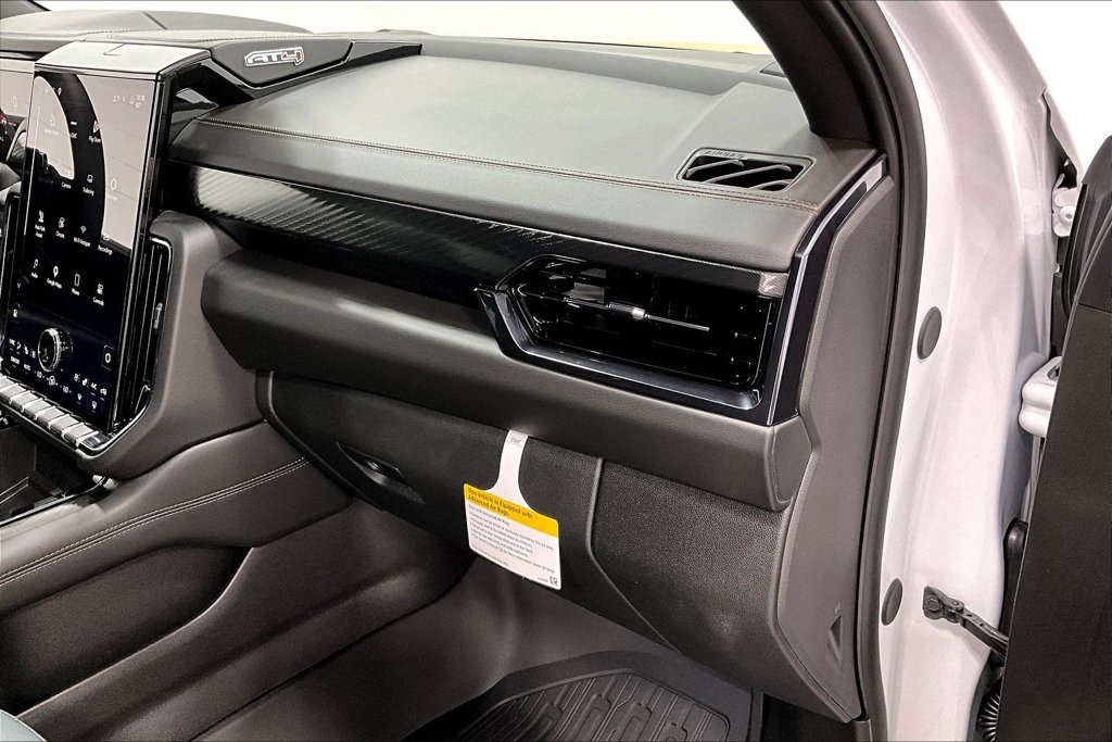 New 2027 GMC Yukon XL AT4 w/ AT4 Premium Plus Package AWD/4WD image 10