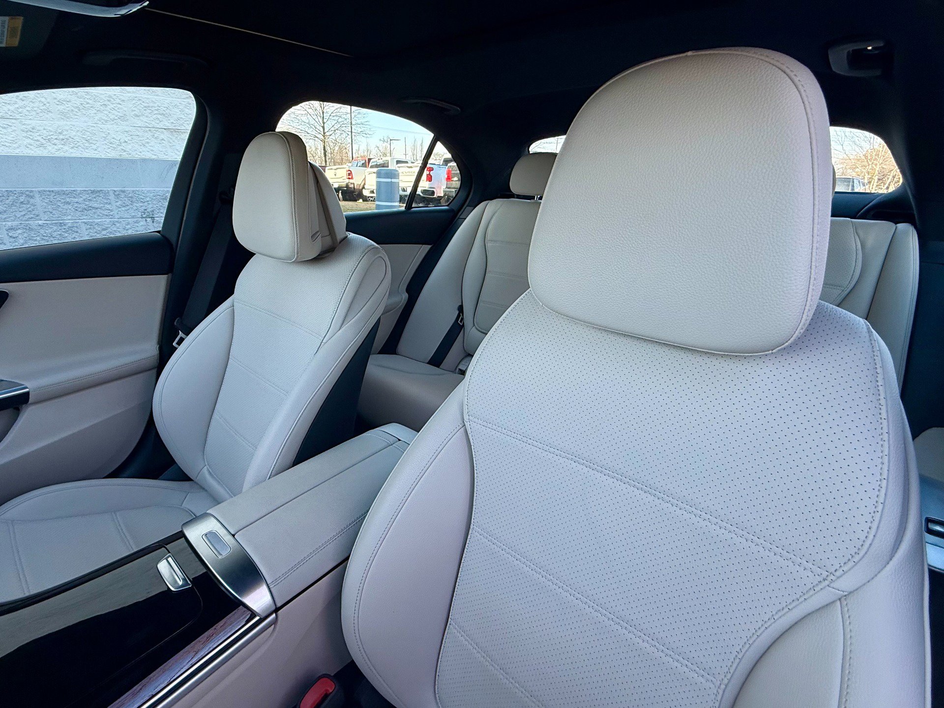 Used 2024 Mercedes-Benz C 300 Sedan image 11