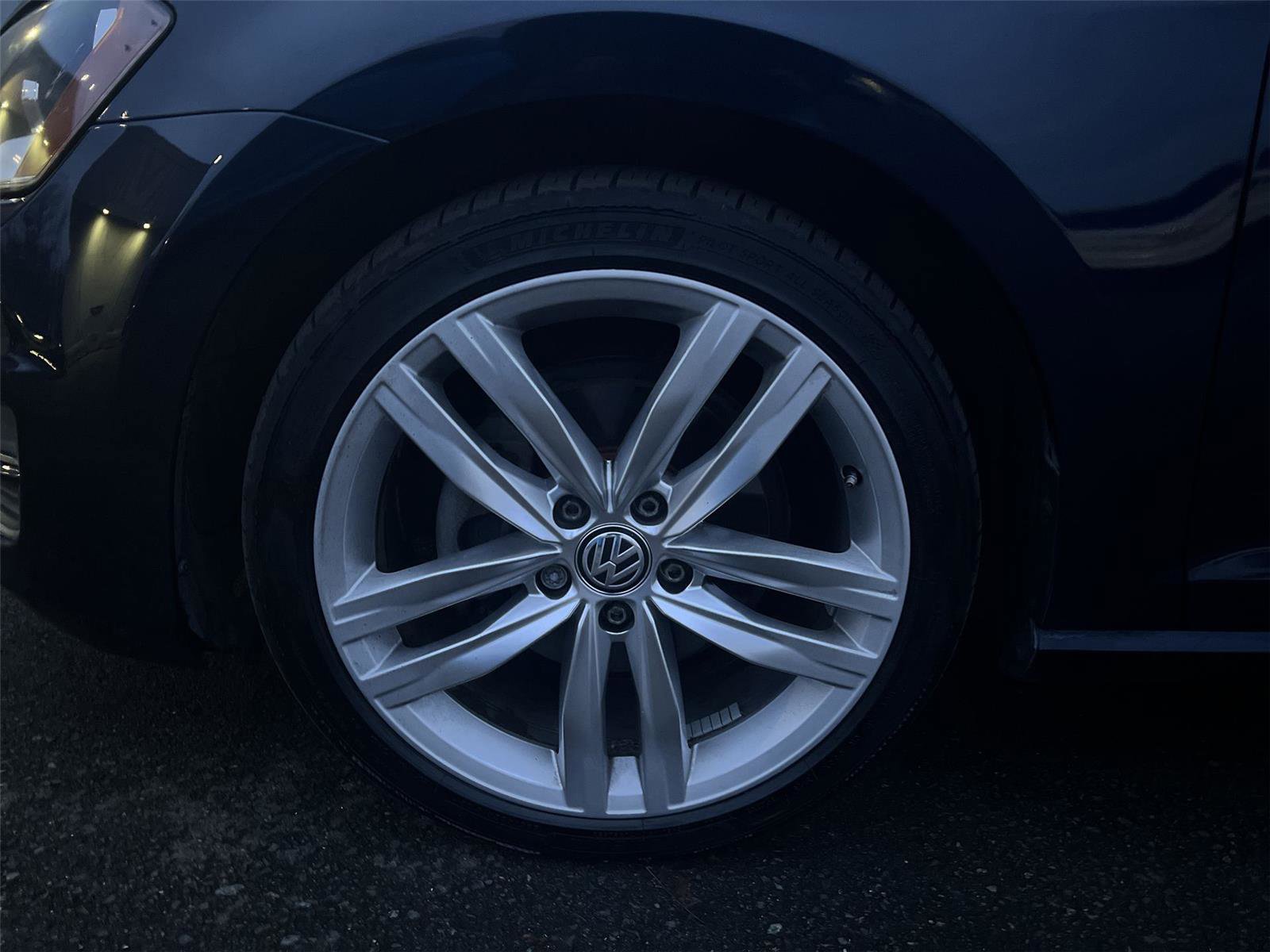 Used 2015 Volkswagen Golf TDI SEL image 9