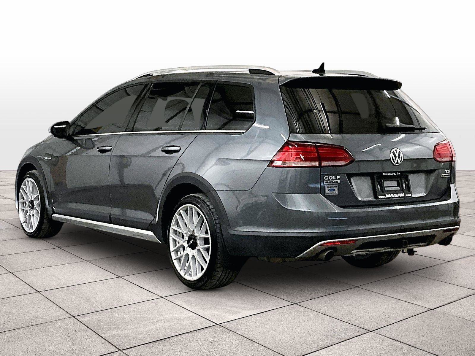 Used 2018 Volkswagen Golf Alltrack AWD/4WD image 11