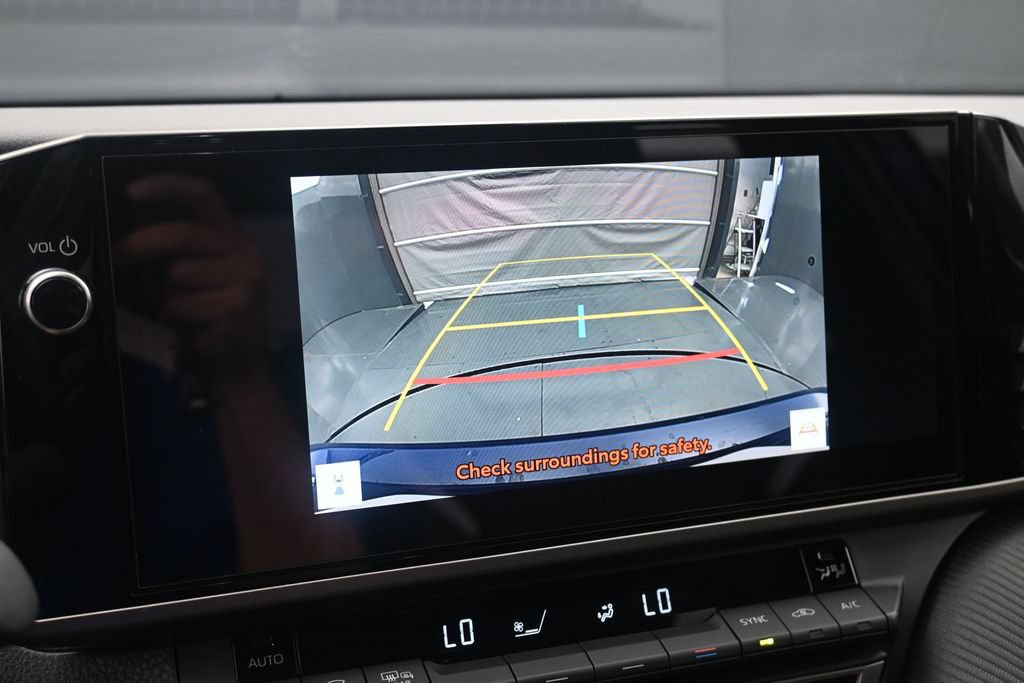 Used 2025 Toyota Camry SE w/ Multimedia Upgrade Package FWD image 27