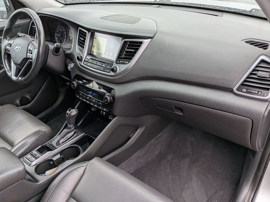 Used 2016 Hyundai Tucson Limited w/ Option Group 03 image 28