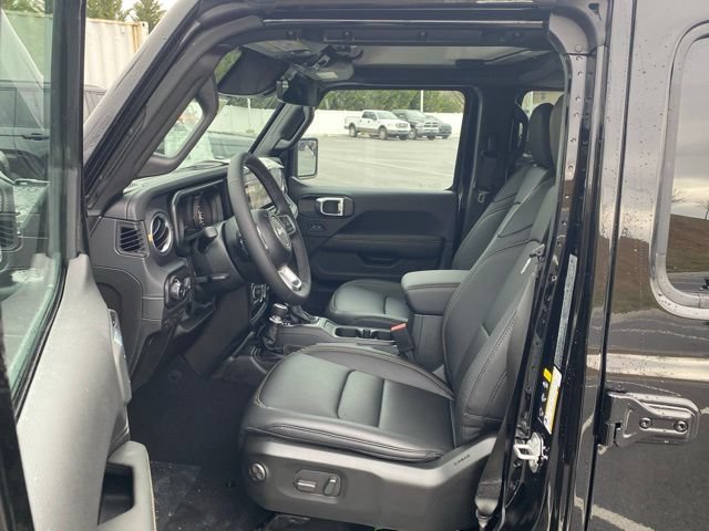 New 2026 Jeep Wrangler Unlimited Sahara AWD/4WD image 15