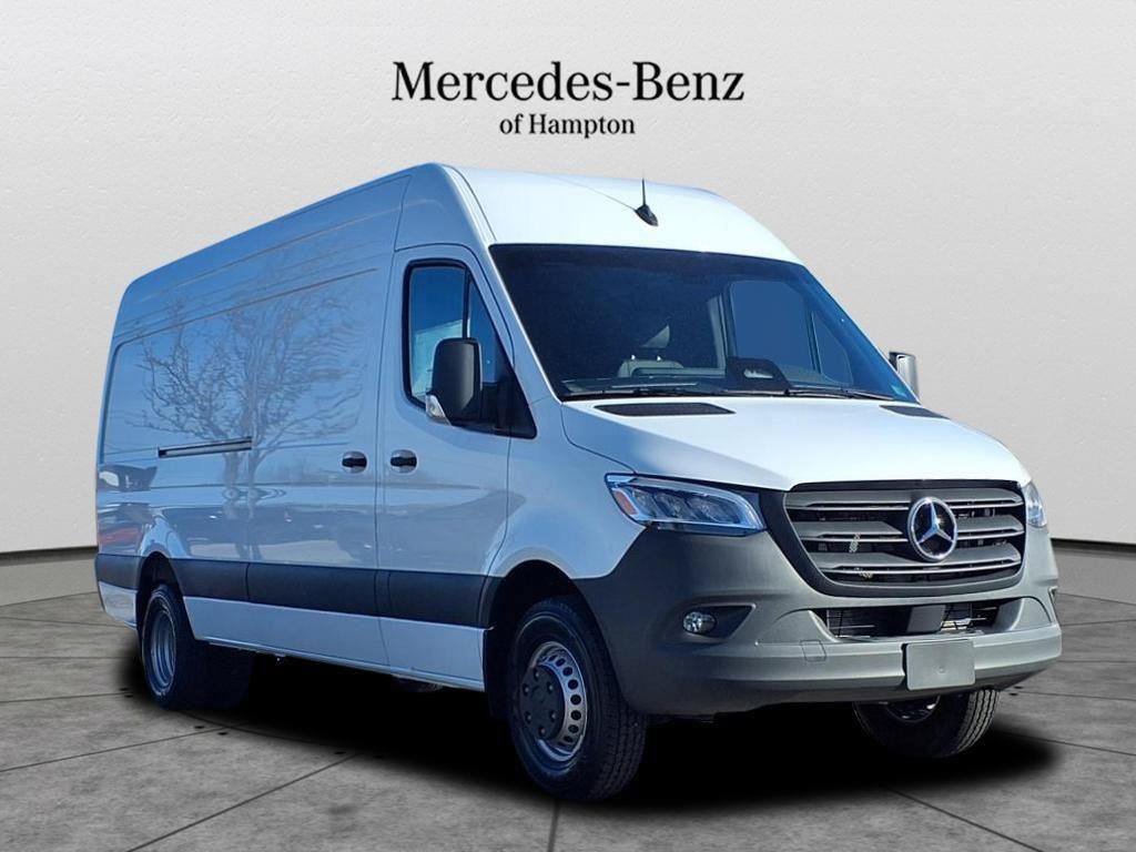 New 2025 Mercedes-Benz Sprinter 3500 image 1