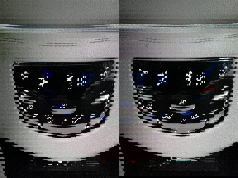 Used 2016 Cadillac Escalade Premium image 38