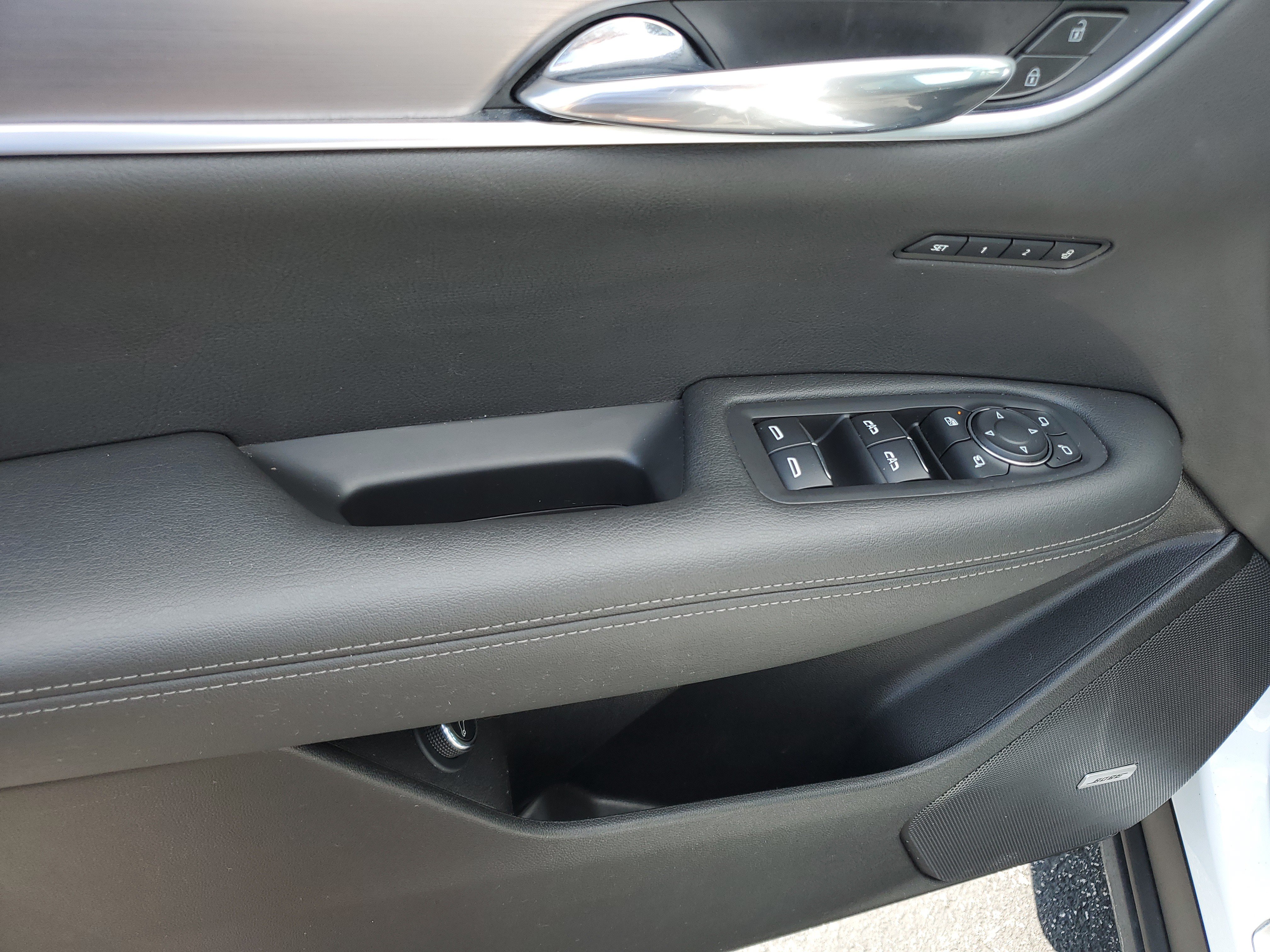 Used 2024 Cadillac XT6 Luxury w/ LPO, Floor Liner Package AWD/4WD image 18