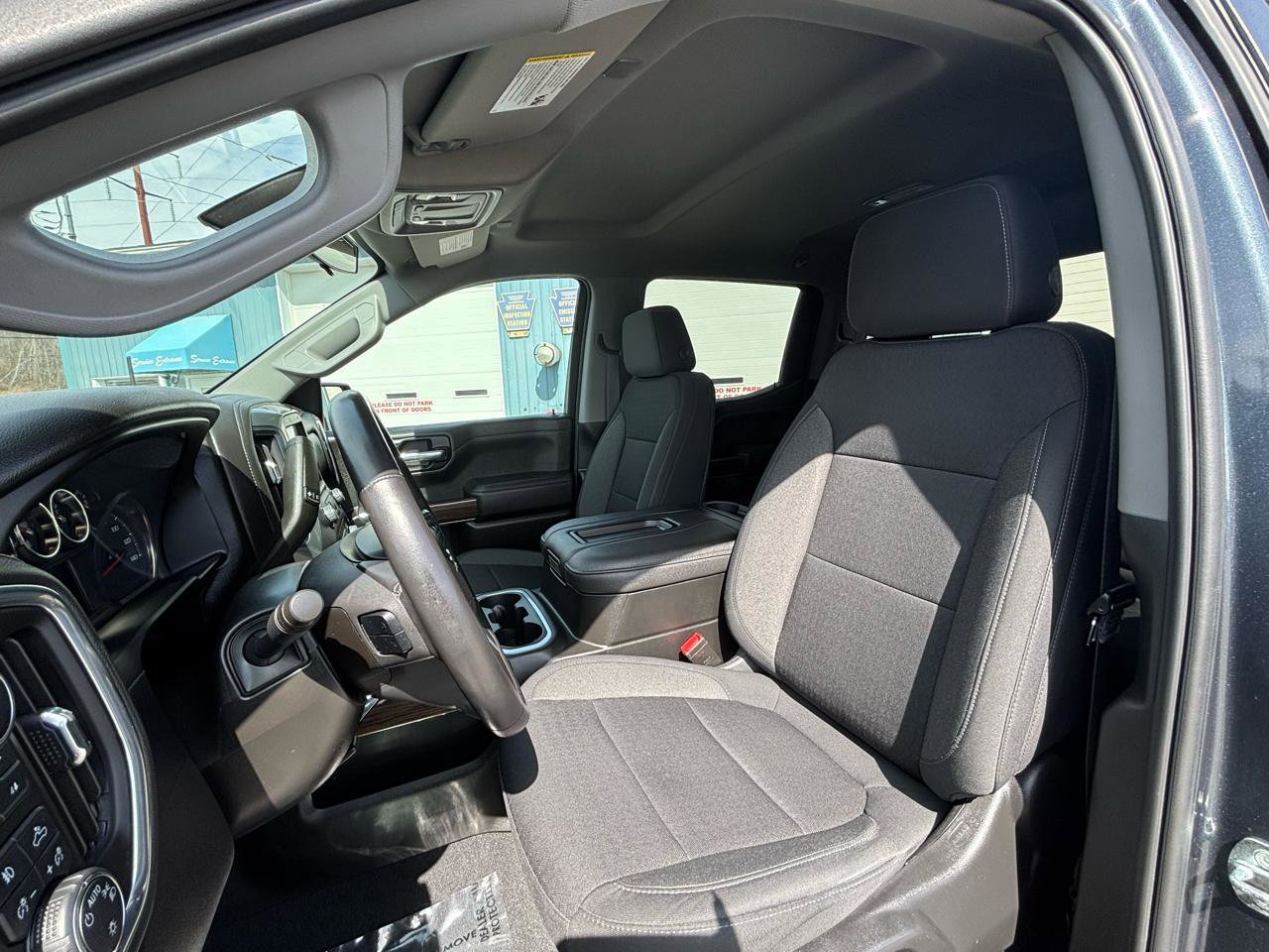 Used 2021 Chevrolet Silverado 1500 LT Trail Boss w/ Bed Protection Package image 15