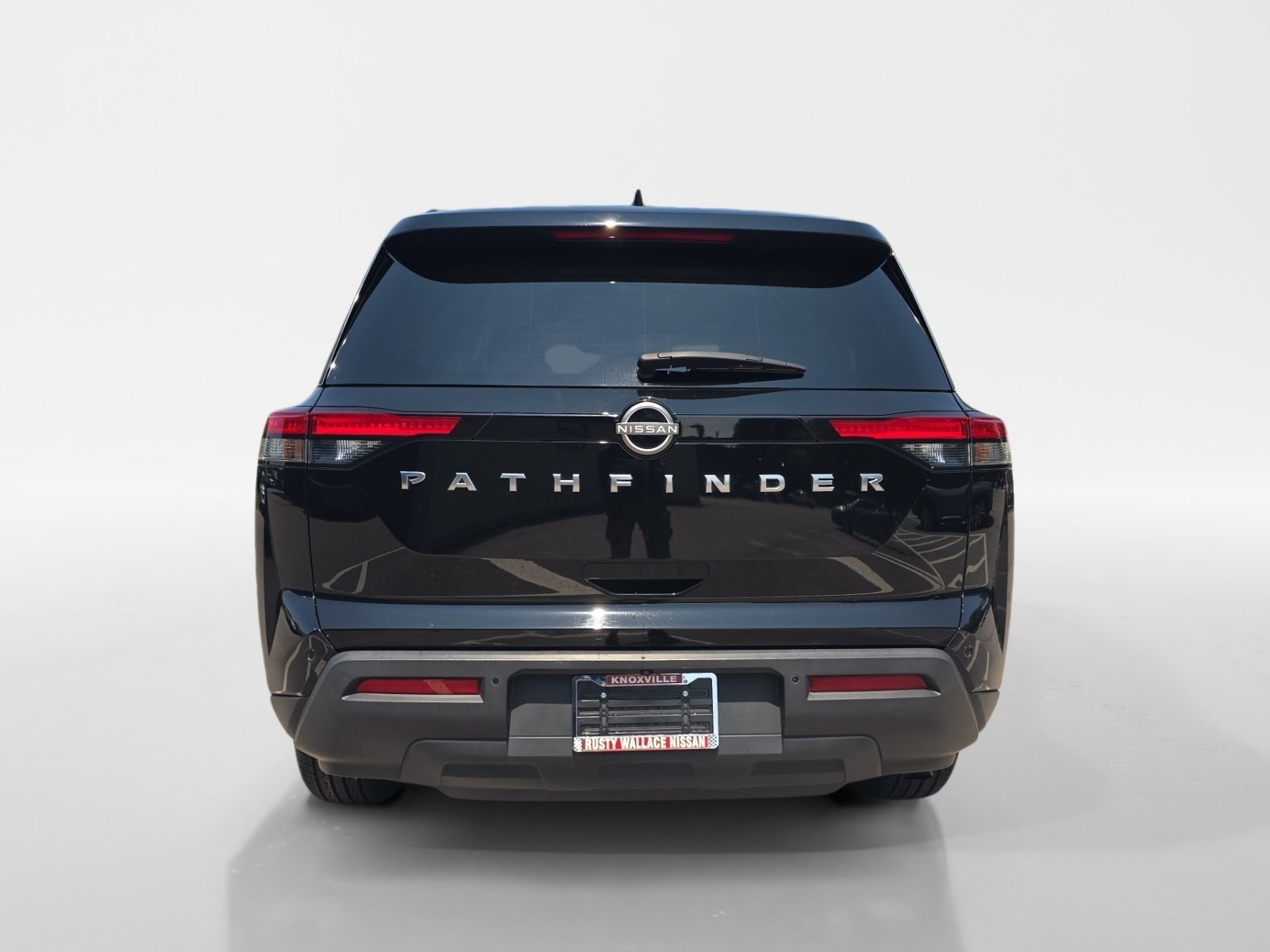 Certified 2025 Nissan Pathfinder SV FWD image 4