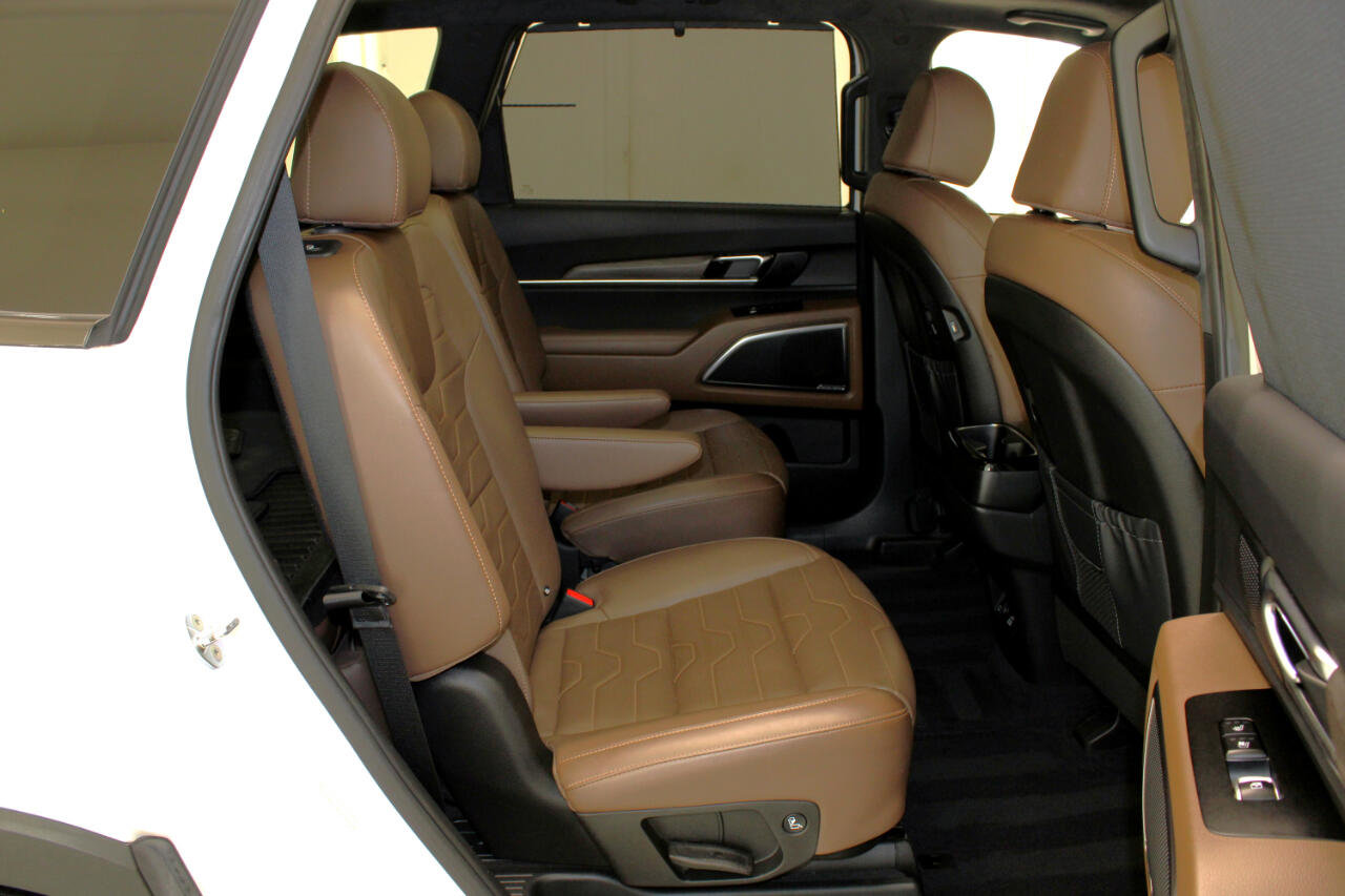 Used 2022 Kia Telluride SX w/ SX Prestige Package image 44