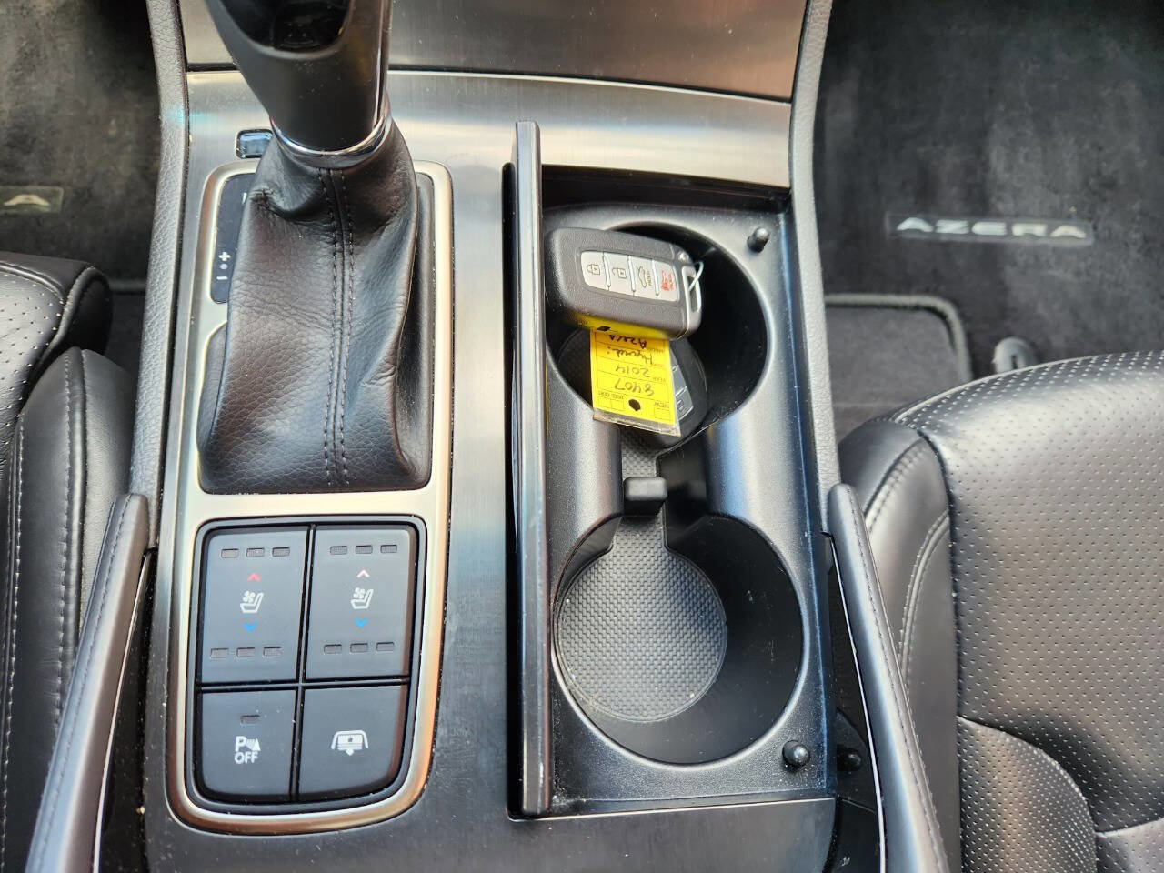 Used 2014 Hyundai Azera Limited w/ Option Group 02 FWD image 25