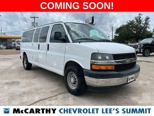 Used 2017 Chevrolet Express 3500 LT w/ LT Preferred Equipment Group image 2