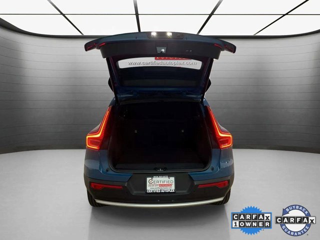 Used 2025 Volvo XC40 B5 Core image 7