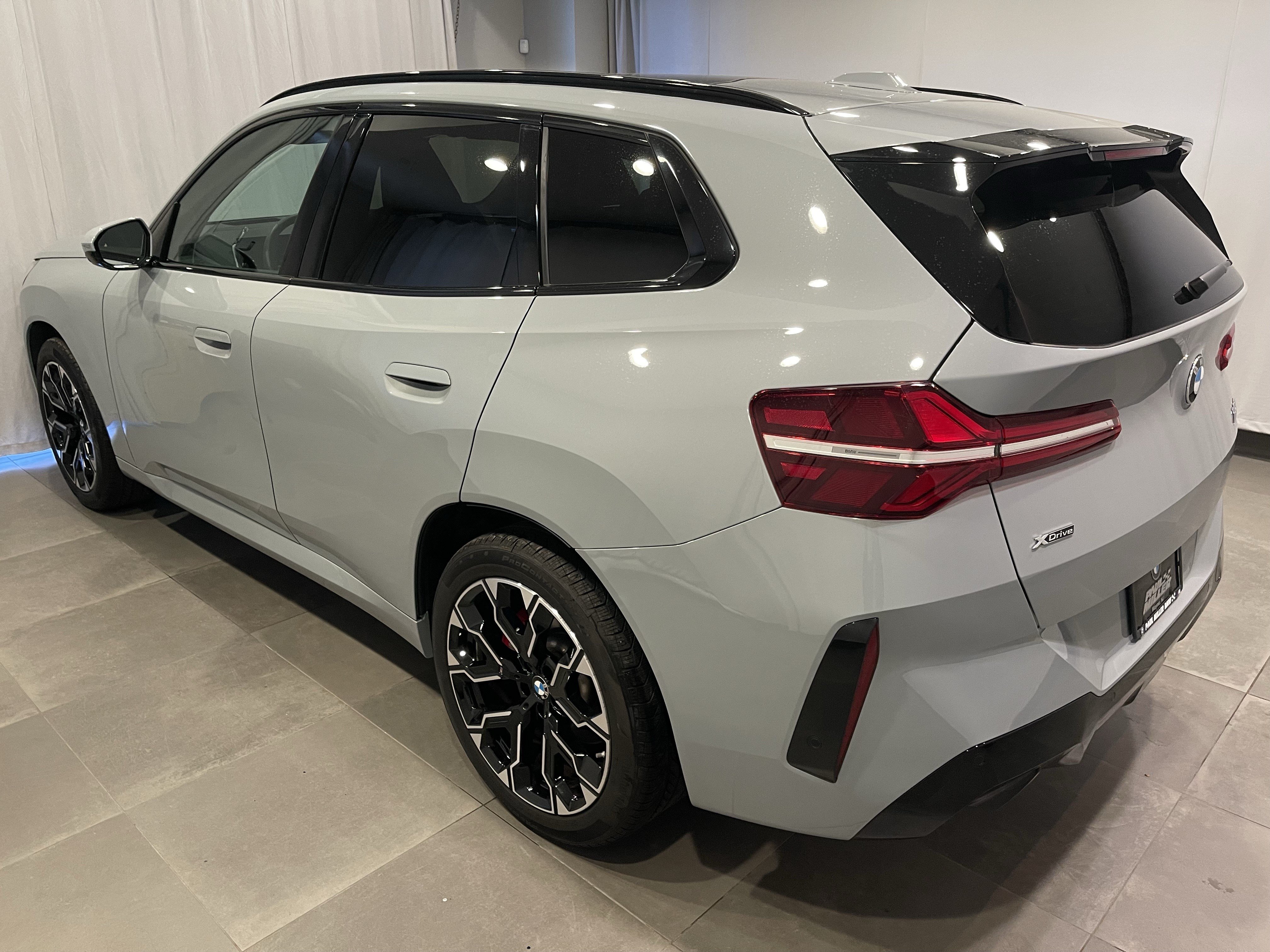 Used 2026 BMW X3 xDrive30i w/ Premium Package AWD/4WD image 4