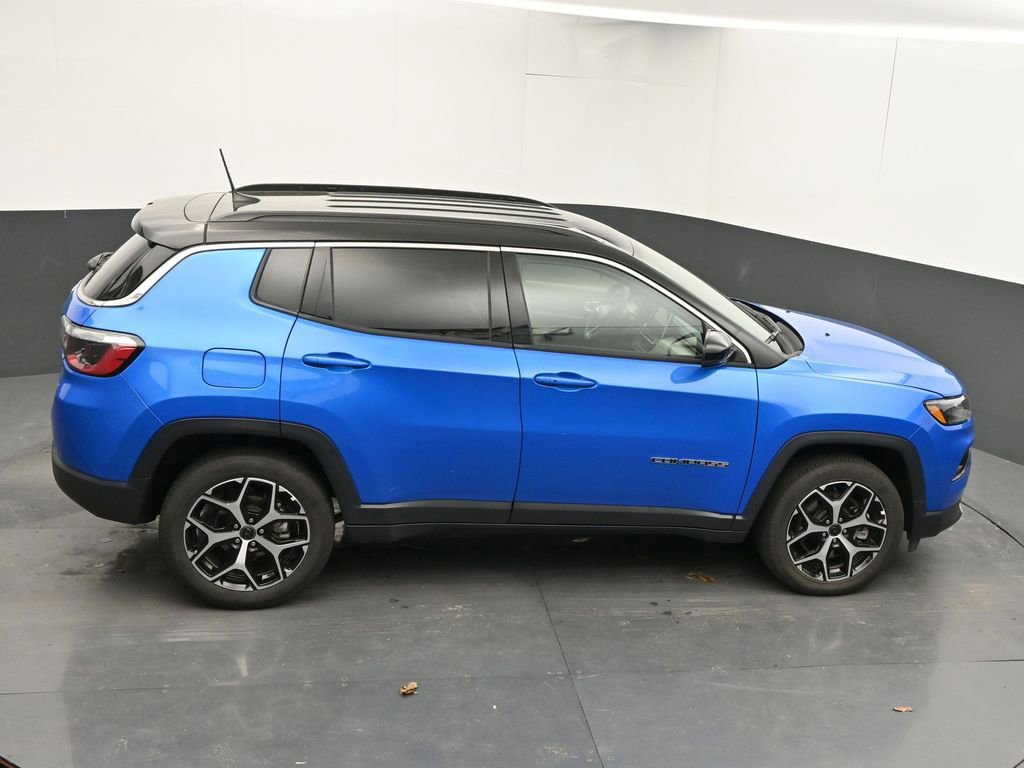 Used 2025 Jeep Compass Limited AWD/4WD image 44