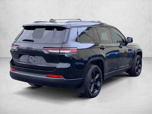 Used 2025 Jeep Grand Cherokee L Altitude image 5