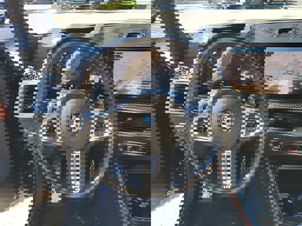 Used 2024 BMW X7 M60i w/ Executive Package image 25