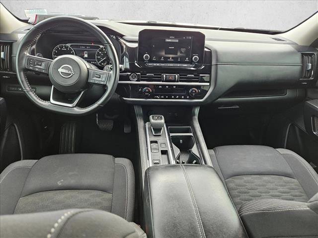 Certified 2024 Nissan Pathfinder SV image 17