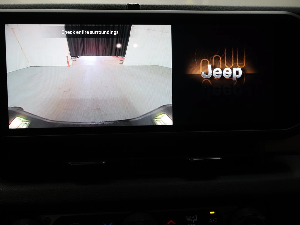 Used 2025 Jeep Gladiator Sport AWD/4WD image 24