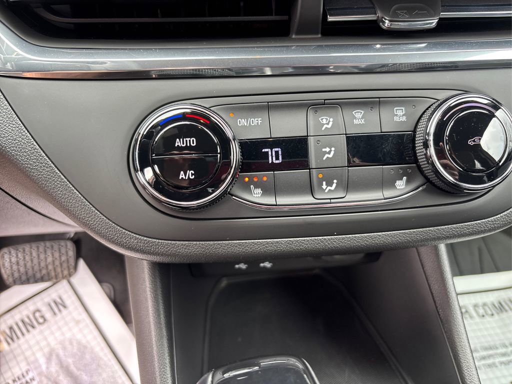 Used 2024 Buick Envista Preferred w/ Convenience I Package image 32