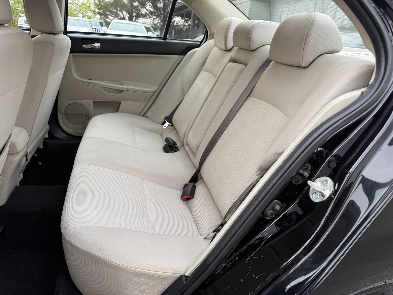 Used 2017 Mitsubishi Lancer ES image 11