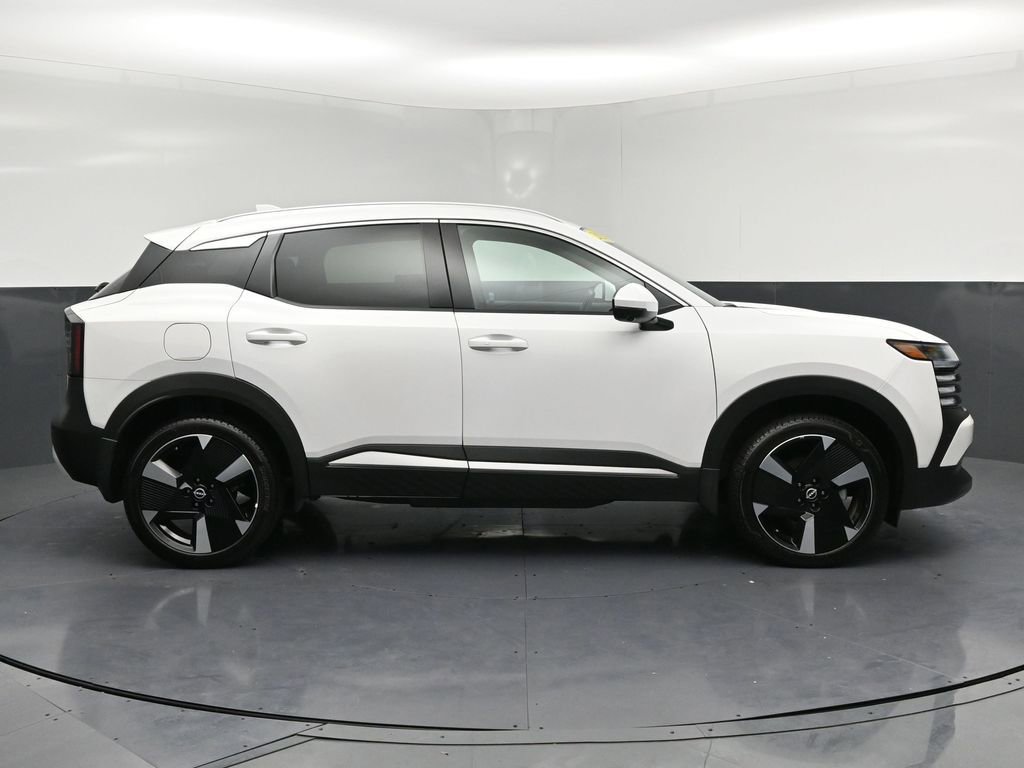 Certified 2025 Nissan Kicks SR image 24