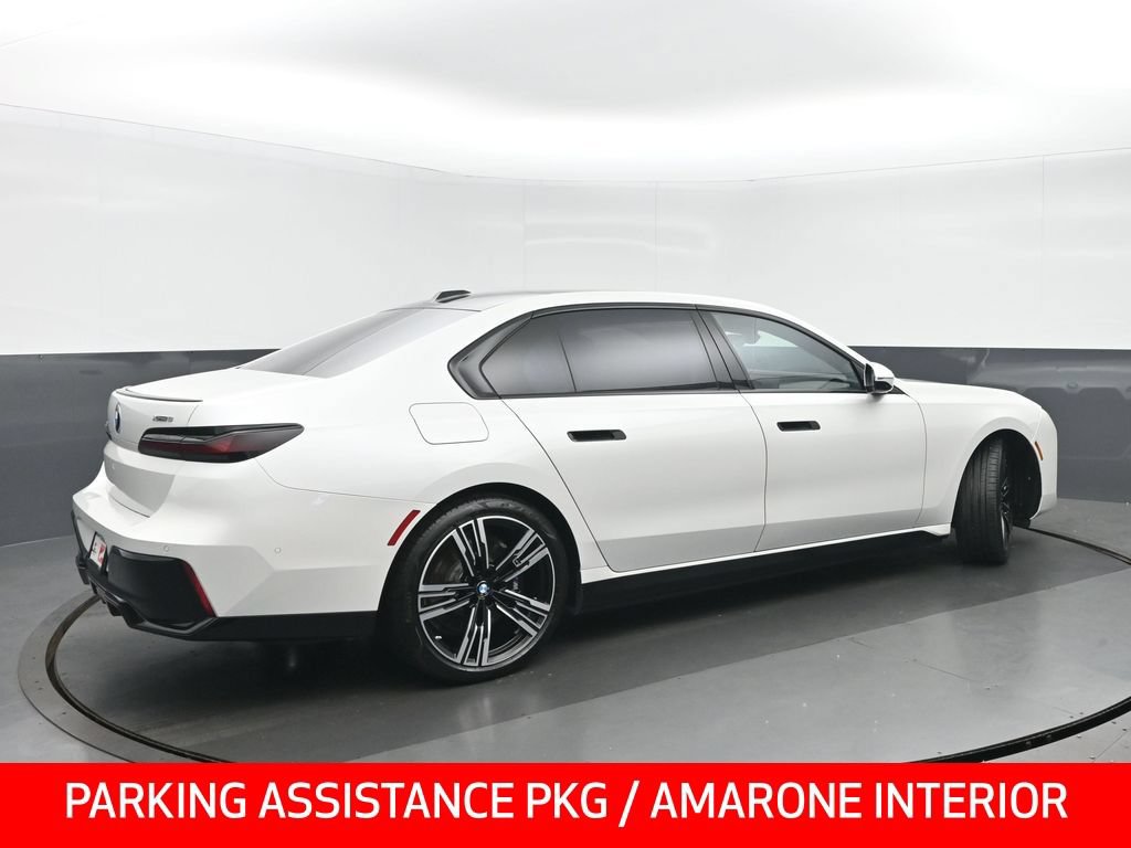 Used 2023 BMW i7 xDrive60 AWD/4WD image 3