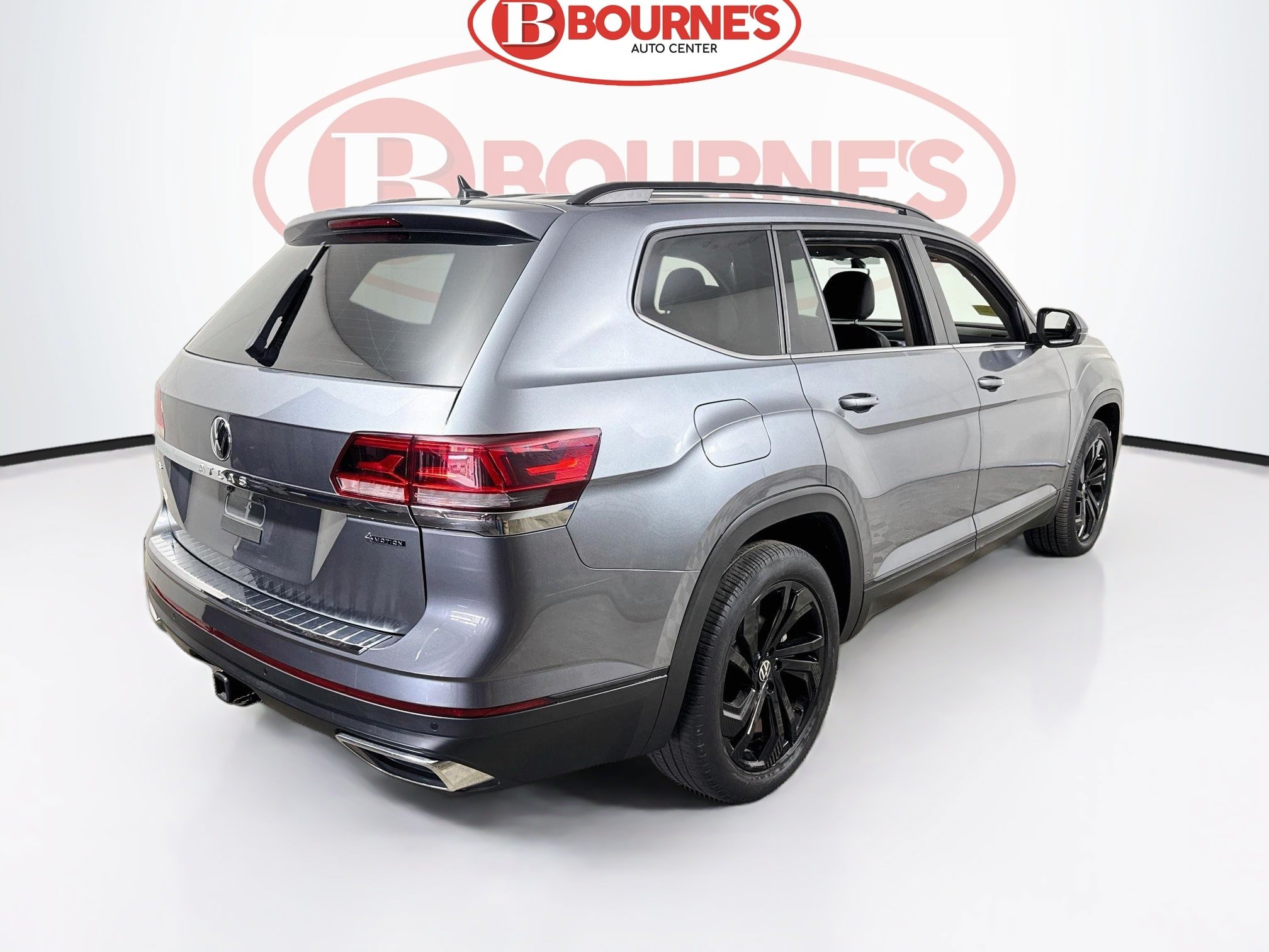 Used 2023 Volkswagen Atlas SE w/ Black Wheel Package AWD/4WD image 10