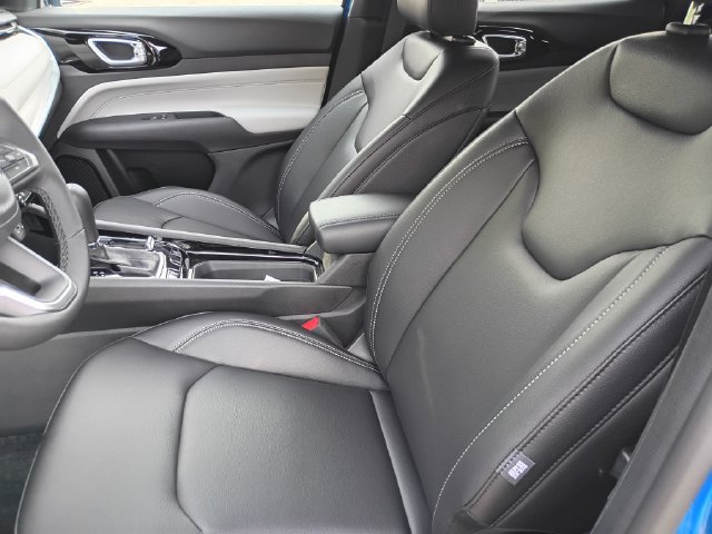 New 2026 Jeep Compass Limited AWD/4WD image 12