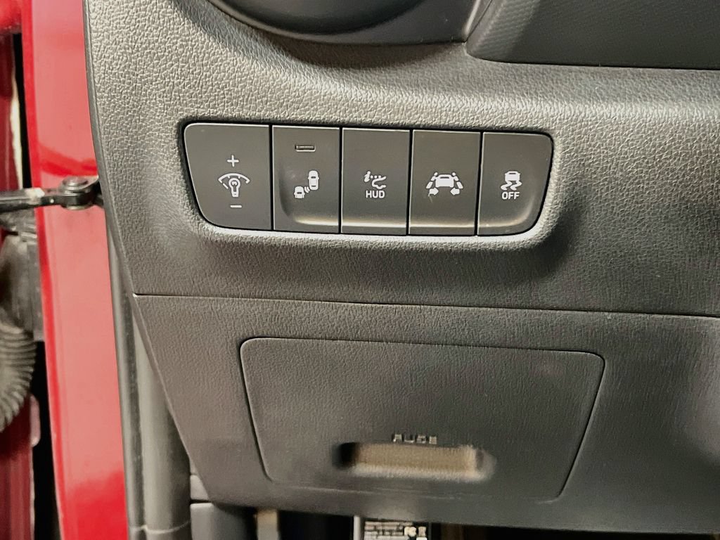 Used 2020 Hyundai Kona Ultimate AWD/4WD image 10