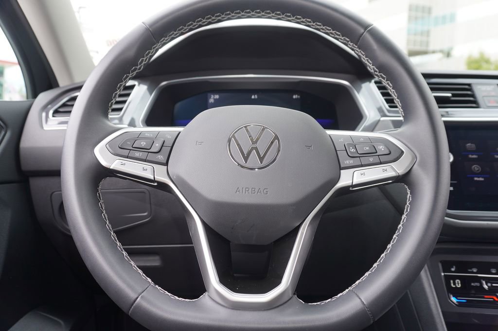 Used 2022 Volkswagen Tiguan SE FWD image 23