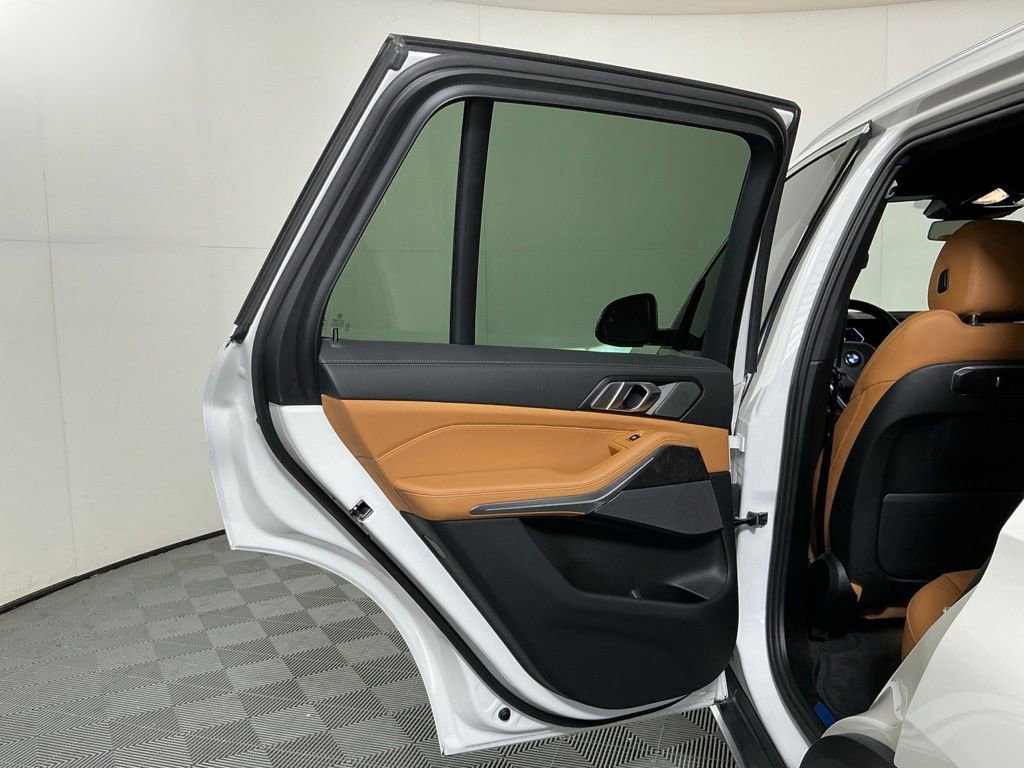 Certified 2024 BMW X5 sDrive40i w/ Premium Package RWD image 26