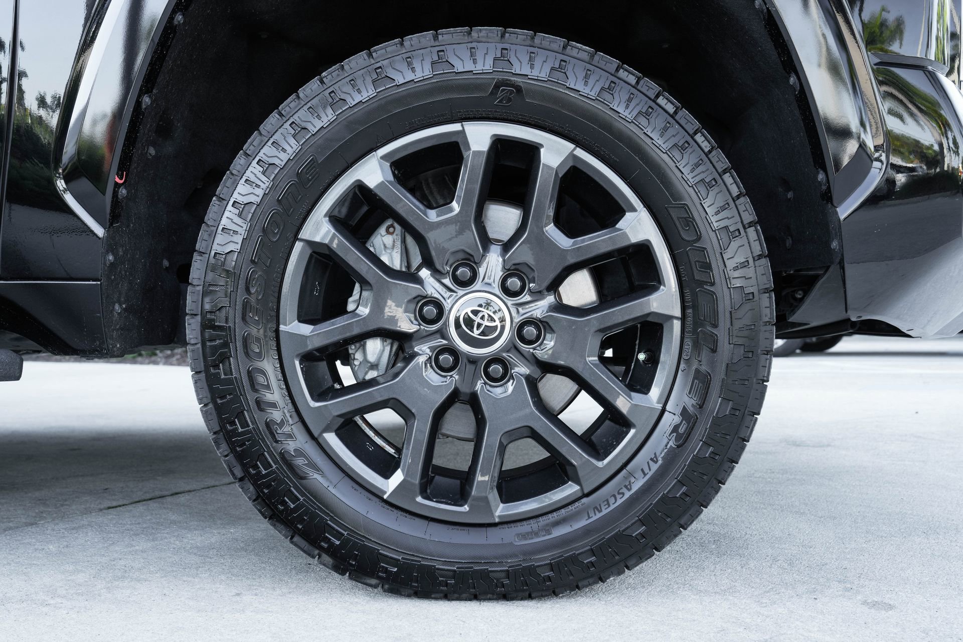 Used 2024 Toyota Tundra Platinum image 27