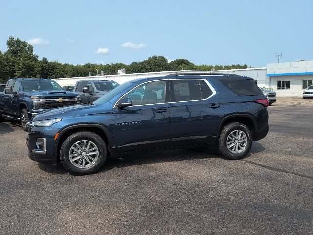 Used 2022 Chevrolet Traverse LT FWD image 3