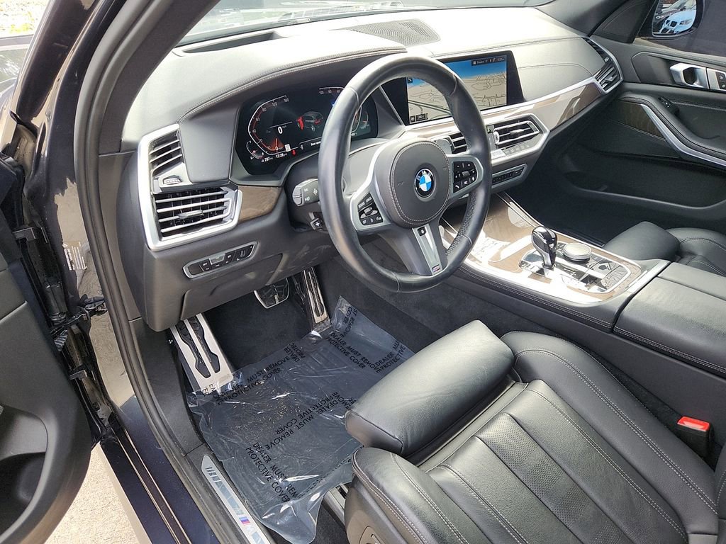Used 2022 BMW X5 xDrive40i w/ M Sport Package image 4