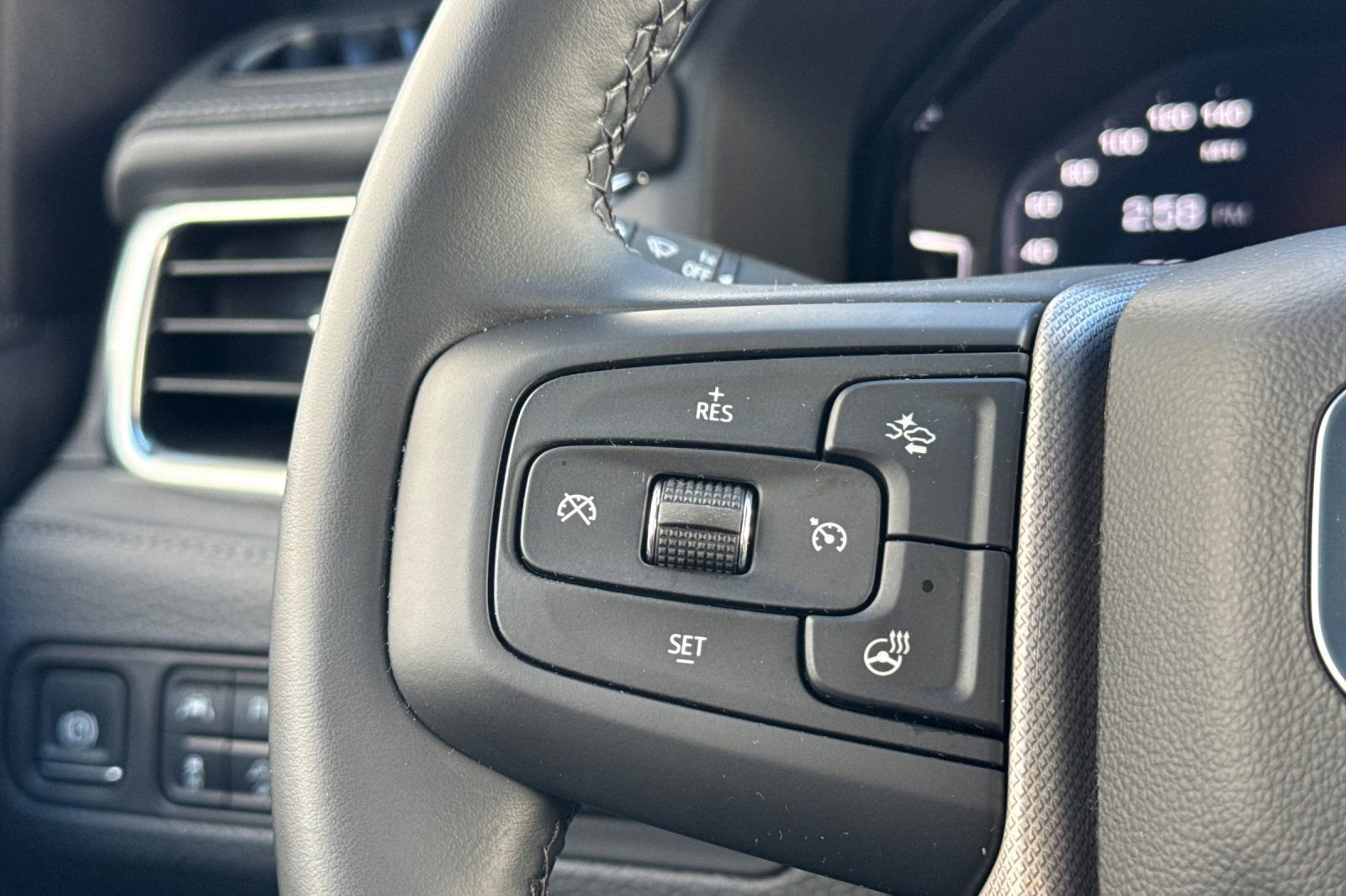 Used 2024 GMC Yukon XL Denali w/ LPO, Floor Liner Package image 32